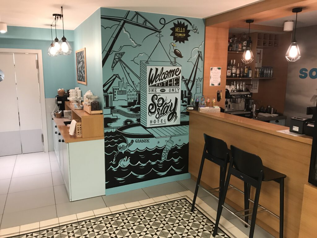 so stay hotel Gdańsk mural wolontariat LPP mehes